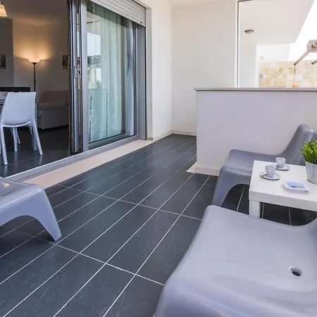 Vacanze By & Village Holiday home *